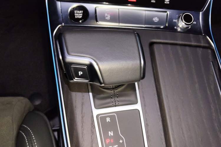 Used Audi A6L 2024 55 TFSI quattro Prestige Dynamic Edition Gear Lever