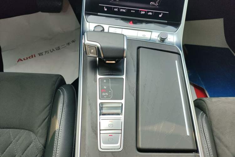 Used Audi A6L 2024 55 TFSI quattro Prestige Dynamic Edition Gear Lever