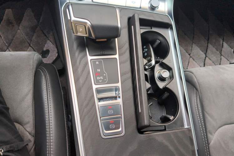 Used Audi A6L 2024 45 TFSI quattro Prestige Dynamic Edition Gear Lever