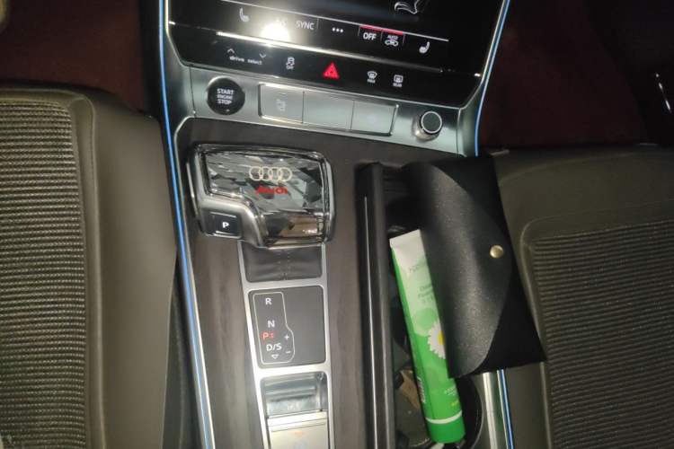 Used Audi A6L 2024 45 TFSI quattro Prestige Dynamic Edition Gear Lever