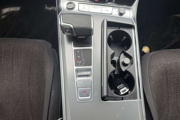 Used Audi A6L 2024 45 TFSI Prestige Dynamic Edition Gear Lever