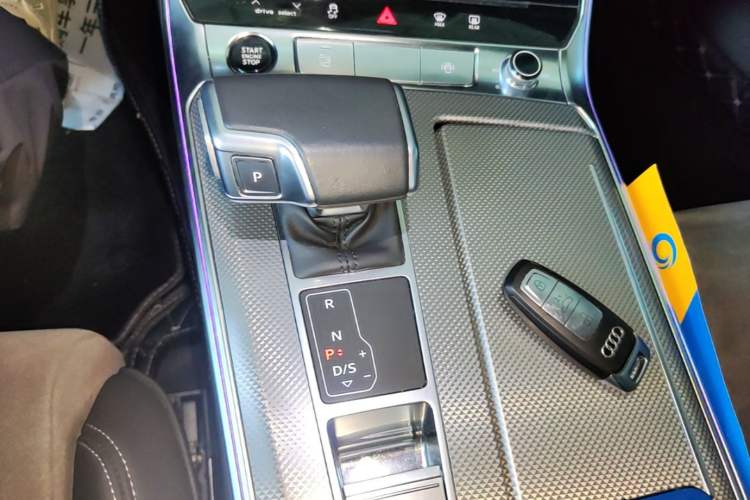 Used Audi A6L 2024 40 TFSI Luxury Dynamic Edition Gear Lever