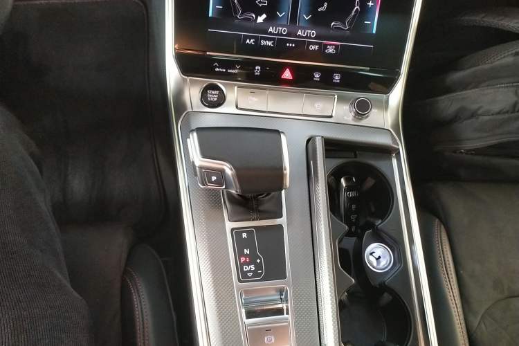 Used Audi A6L 2024 45 TFSI Prestige Dynamic Edition Gear Lever