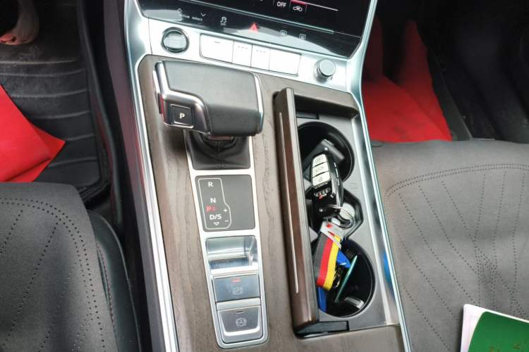 Used Audi A6L 2024 45 TFSI Prestige Dynamic Edition Gear Lever