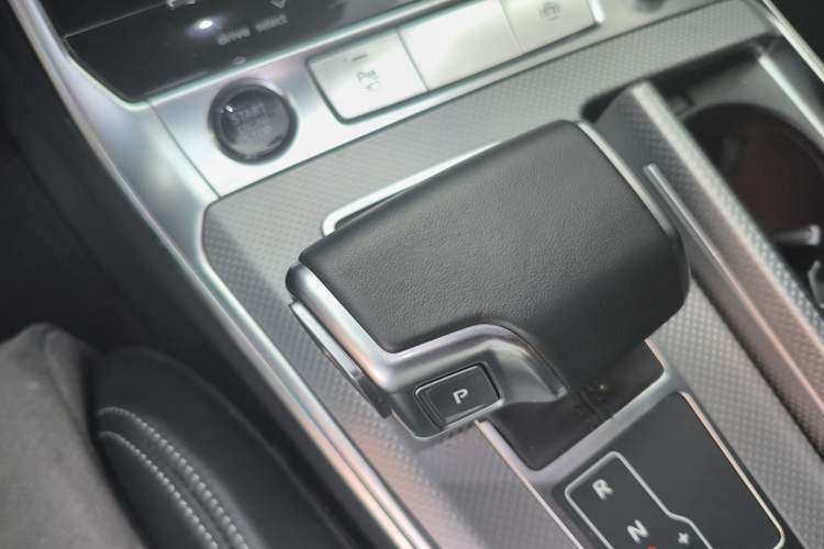 Used Audi A6L 2024 45 TFSI Prestige Dynamic Edition Gear Lever