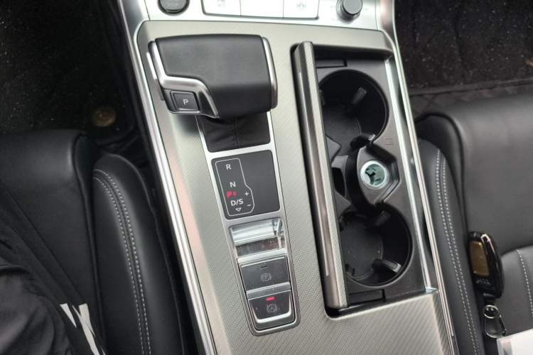 Used Audi A6L 2024 45 TFSI Prestige Elegant Edition Gear Lever