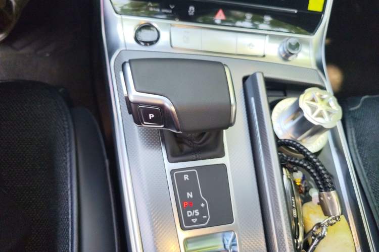 Used Audi A6L 2024 45 TFSI Prestige Dynamic Edition Gear Lever