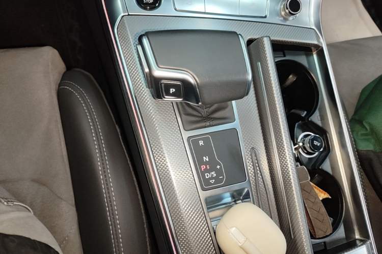 Used Audi A6L 2024 40 TFSI Luxury Dynamic Edition Gear Lever