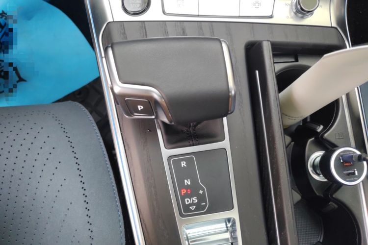 Used Audi A6L 2024 45 TFSI quattro Prestige Dynamic Edition Gear Lever