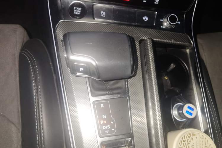 Used Audi A6L 2024 45 TFSI Prestige Dynamic Edition Gear Lever