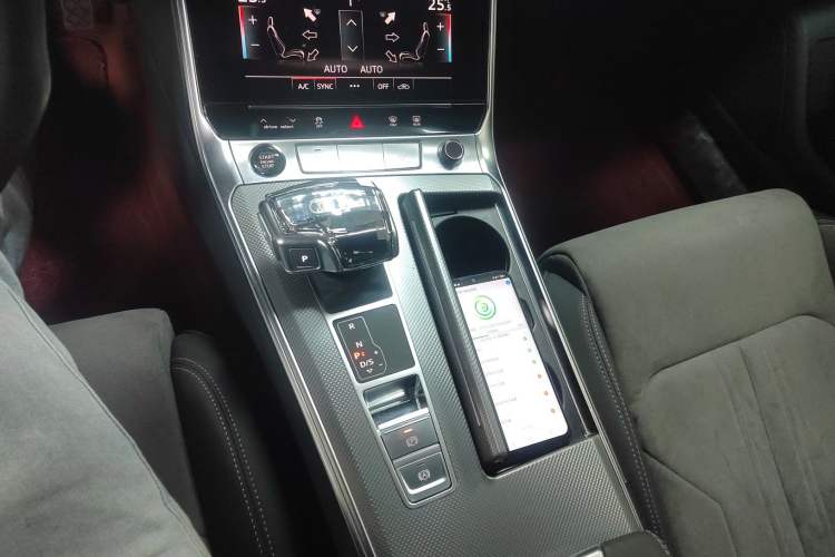 Used Audi A6L 2024 40 TFSI Luxury Dynamic Edition Gear Lever