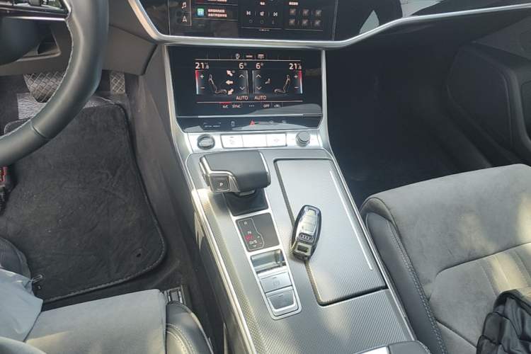 Used Audi A6L 2024 45 TFSI Prestige Dynamic Edition Gear Lever