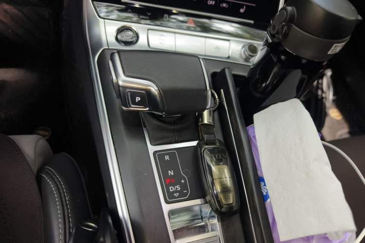 Used Audi A6L 2024 45 TFSI quattro Prestige Dynamic Edition Gear Lever