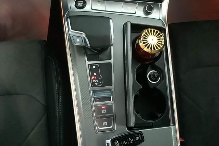 Used Audi A6L 2024 45 TFSI Prestige Dynamic Edition Gear Lever