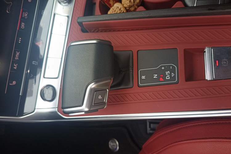 Used Audi A6L 2024 45 TFSI quattro Prestige Dynamic Edition Gear Lever