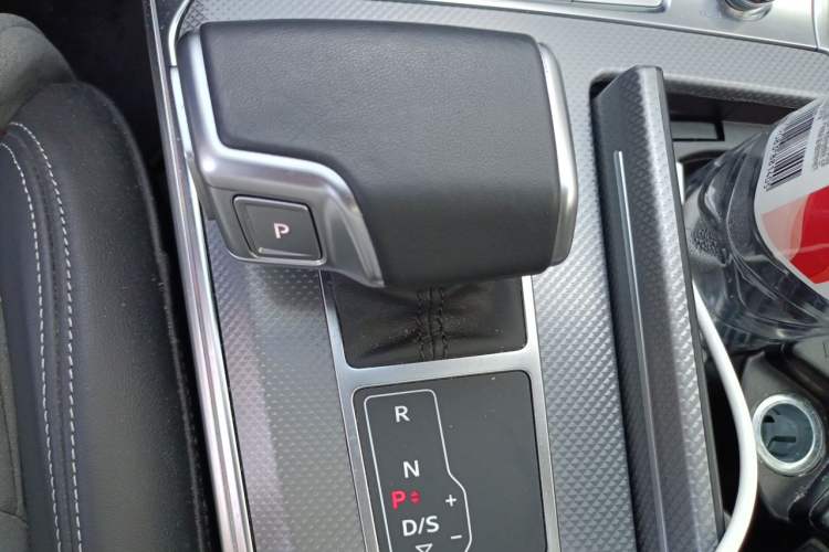 Used Audi A6L 2024 45 TFSI Prestige Dynamic Edition Gear Lever