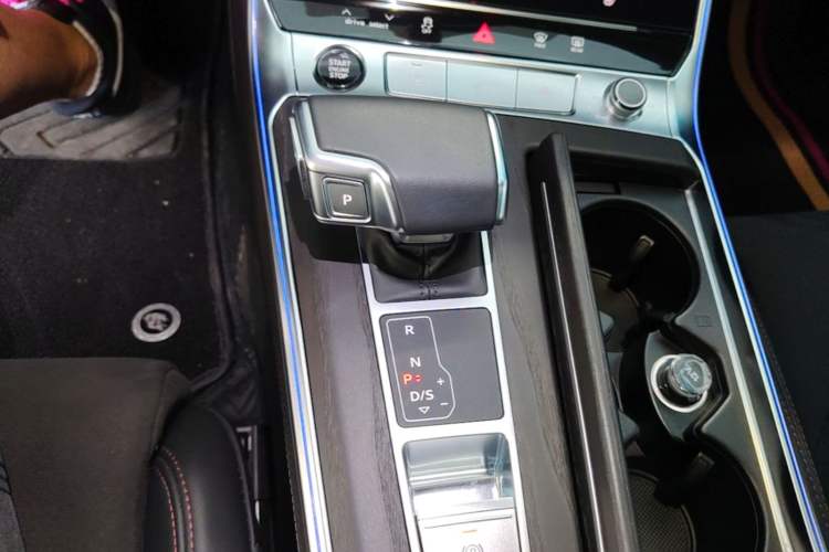 Used Audi A6L 2024 45 TFSI quattro Prestige Dynamic Edition Gear Lever