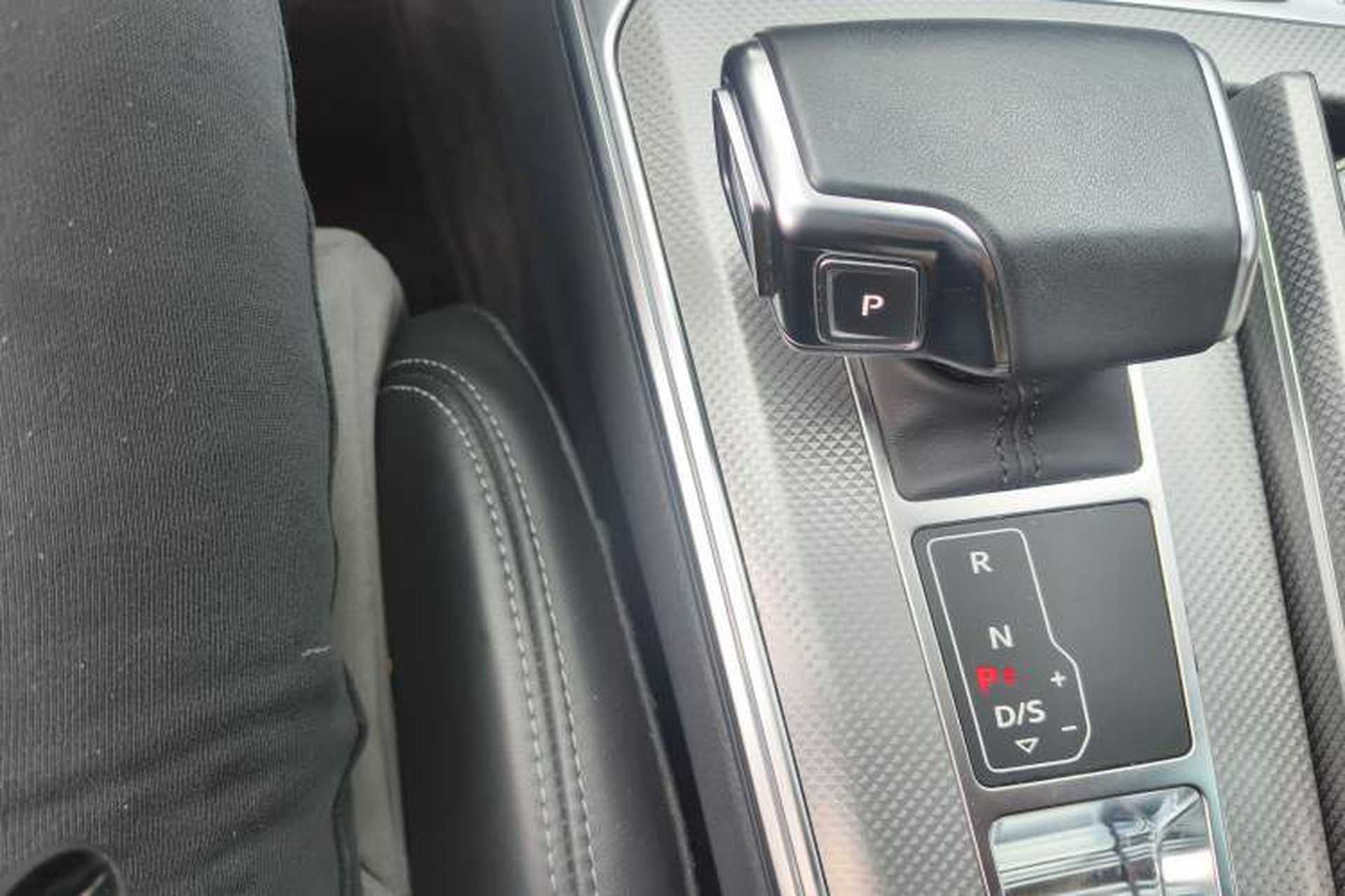Used Audi A6L 2024 45 TFSI Prestige Dynamic Edition Gear Lever