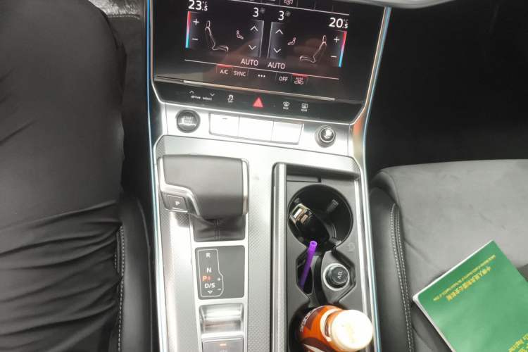 Used Audi A6L 2024 45 TFSI Prestige Dynamic Edition Gear Lever