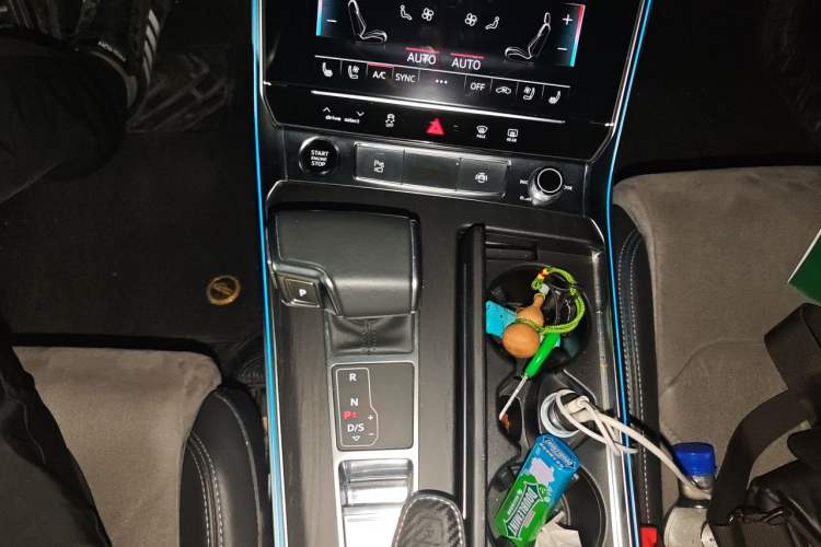 Used Audi A6L 2024 45 TFSI quattro Prestige Dynamic Edition Gear Lever