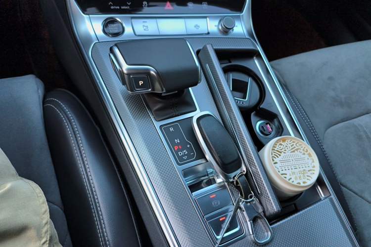 Used Audi A6L 2024 45 TFSI Prestige Dynamic Edition Gear Lever