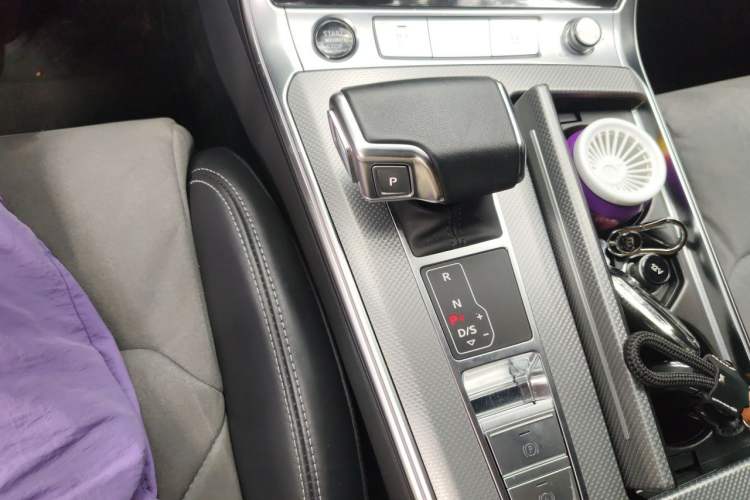 Used Audi A6L 2024 45 TFSI Prestige Dynamic Edition Gear Lever