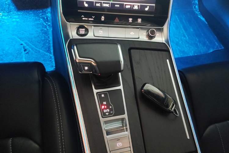 Used Audi A6L 2024 45 TFSI quattro Prestige Dynamic Edition Gear Lever