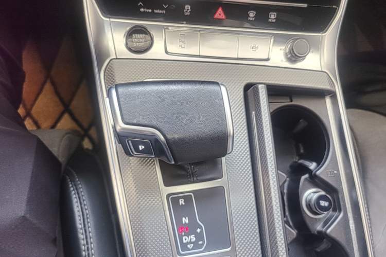 Used Audi A6L 2024 45 TFSI Prestige Dynamic Edition Gear Lever