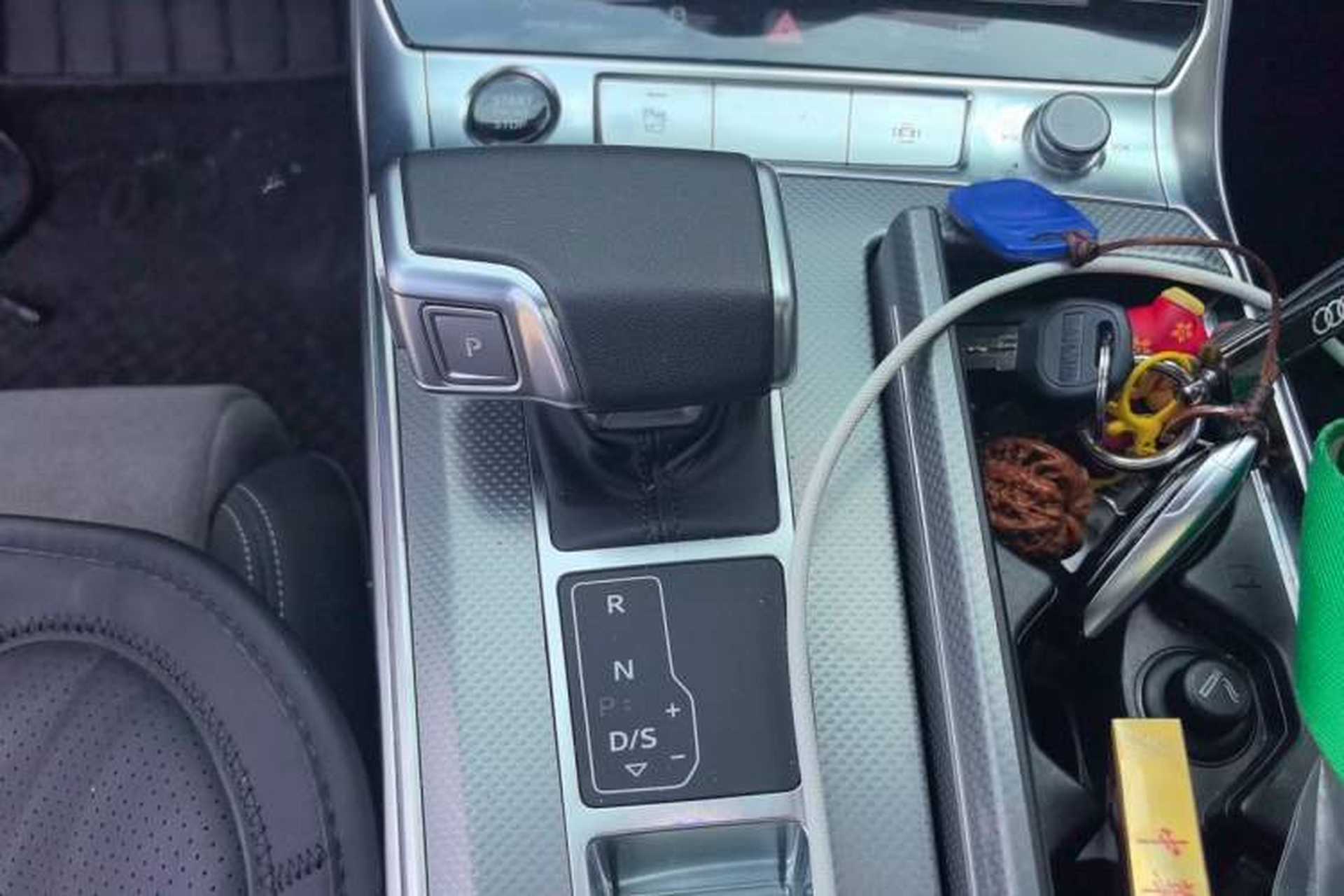 Used Audi A6L 2024 40 TFSI Luxury Dynamic Edition Gear Lever