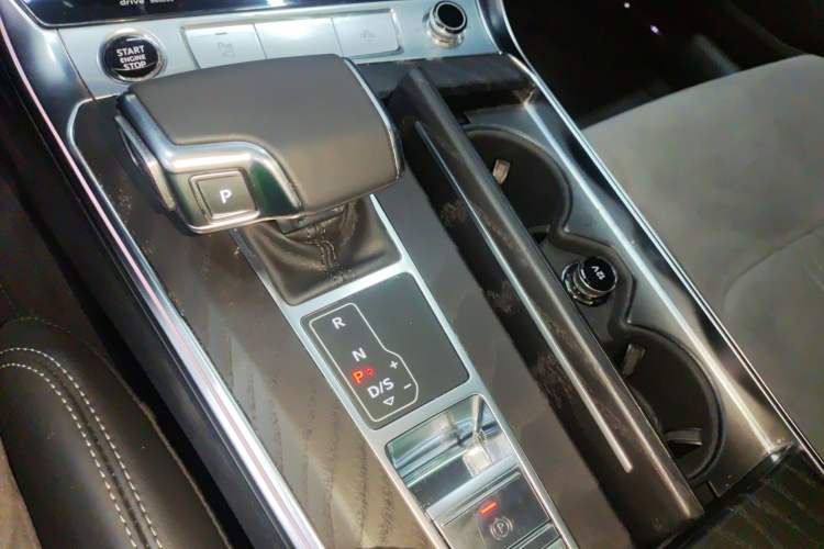 Used Audi A6L 2024 45 TFSI quattro Prestige Dynamic Edition Gear Lever