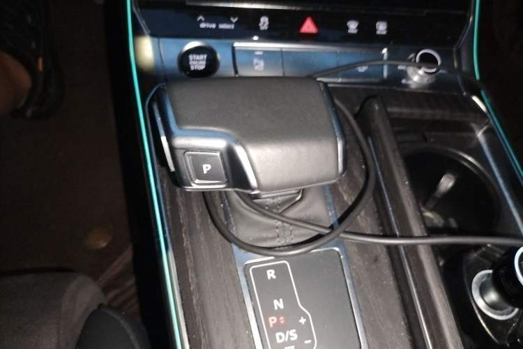 Used Audi A6L 2024 45 TFSI quattro Prestige Dynamic Edition Gear Lever