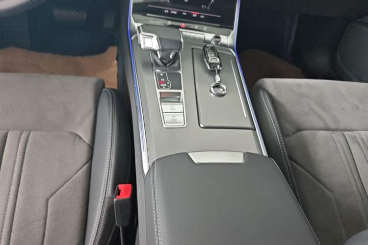 Used Audi A6L 2024 45 TFSI Prestige Dynamic Edition Gear Lever
