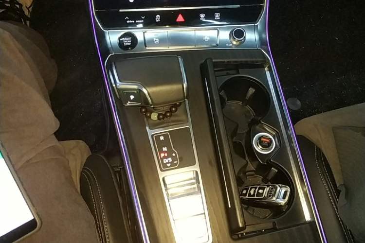 Used Audi A6L 2024 45 TFSI quattro Prestige Dynamic Edition Gear Lever