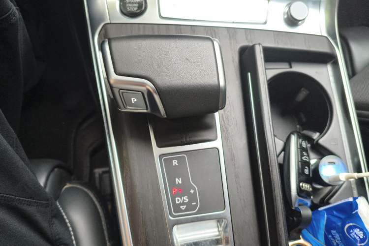 Used Audi A6L 2024 45 TFSI quattro Prestige Elegant Edition Gear Lever