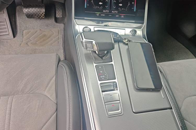 Used Audi A6L 2024 45 TFSI Prestige Dynamic Edition Gear Lever