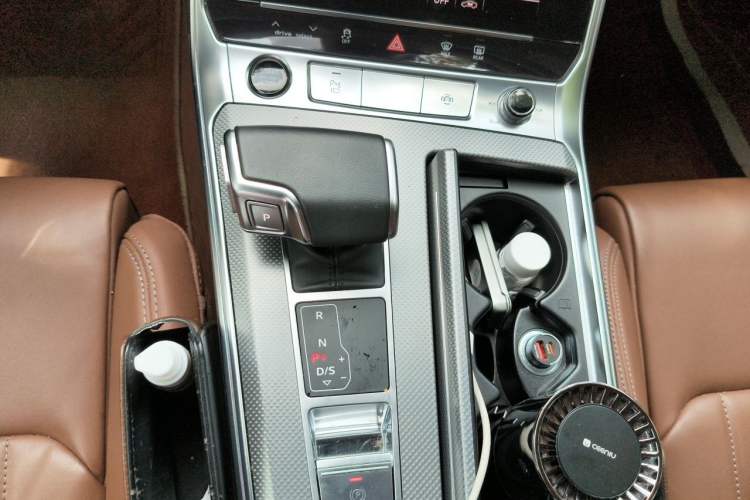 Used Audi A6L 2024 45 TFSI Prestige Dynamic Edition Gear Lever