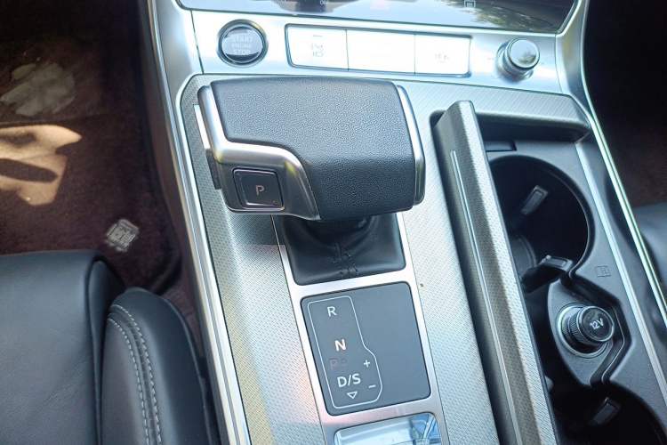 Used Audi A6L 2024 45 TFSI Prestige Dynamic Edition Gear Lever