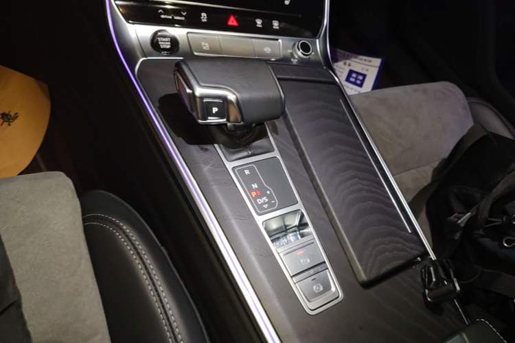 Used Audi A6L 2024 45 TFSI quattro Prestige Dynamic Edition Gear Lever