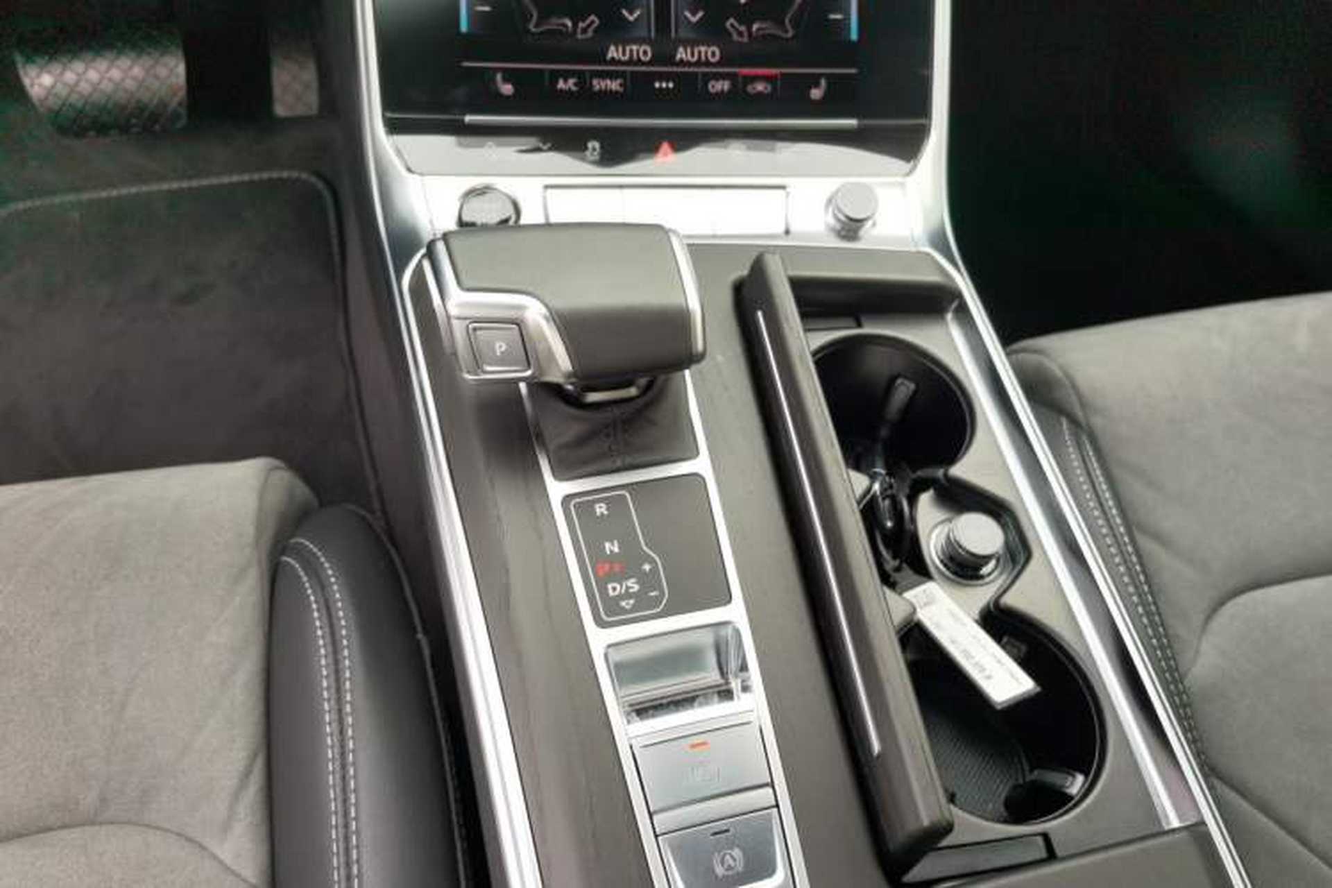 Used Audi A6L 2024 45 TFSI quattro Prestige Dynamic Edition Gear Lever