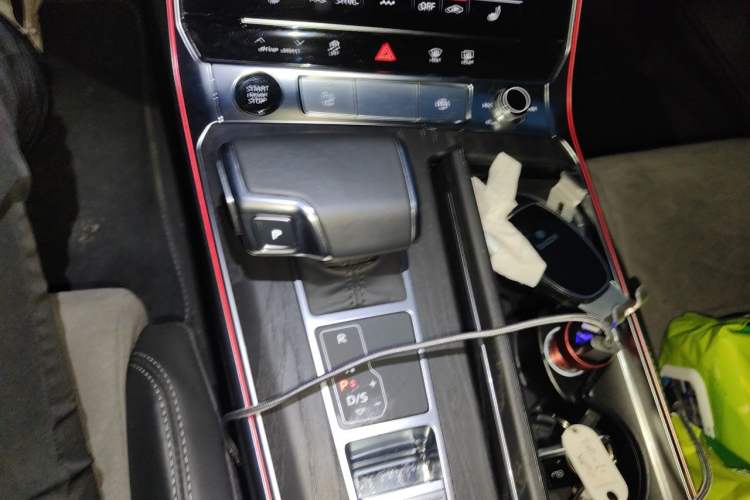 Used Audi A6L 2024 45 TFSI quattro Prestige Dynamic Edition Gear Lever