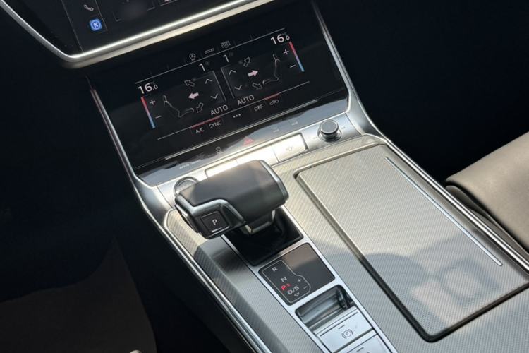 Used Audi A6L 2024 45 TFSI Prestige Elegant Edition Interior 2