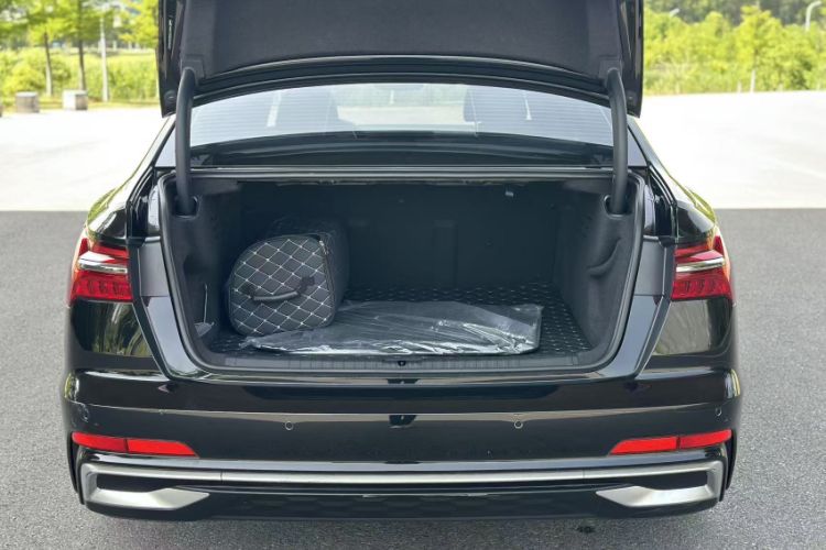 Used Audi A6L 2024 40 TFSI Luxury Dynamic Edition Interior 2