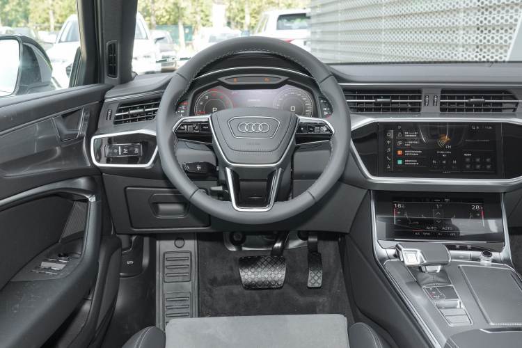 Used Audi A6L 2024 40 TFSI Luxury Dynamic Edition Interior 2