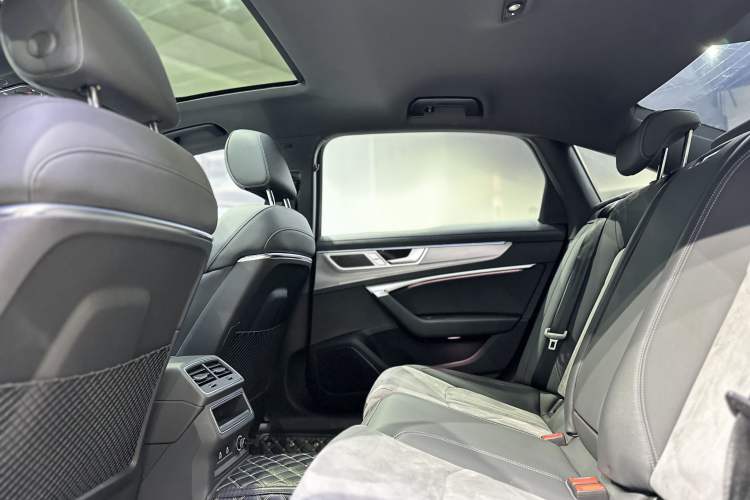 Used Audi A6L 2024 40 TFSI Luxury Dynamic Edition Interior 3