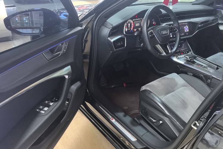 Used Audi A6L 2024 40 TFSI Luxury Dynamic Edition Interior 3