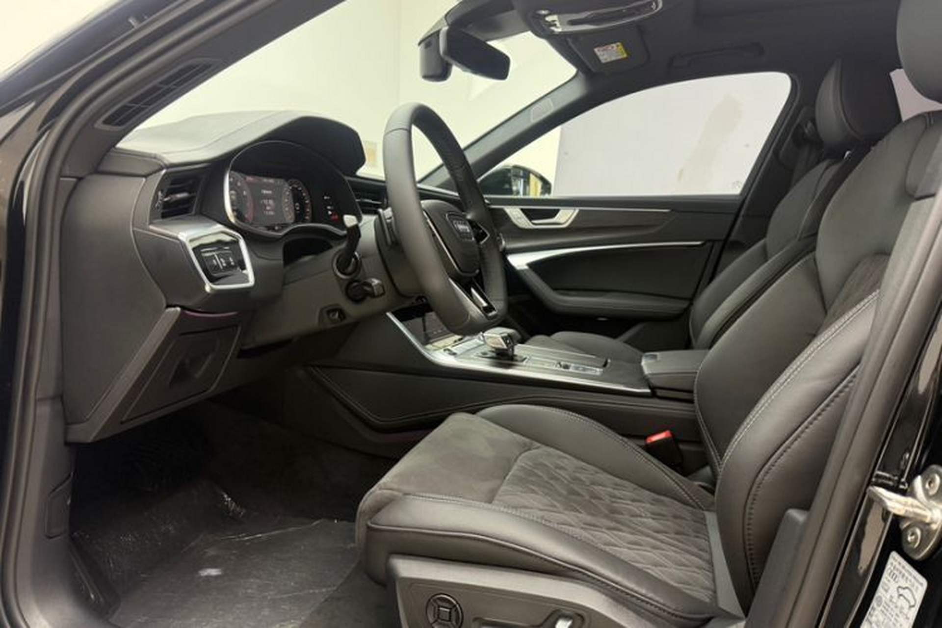 Used Audi A6L 2024 45 TFSI quattro Prestige Dynamic Edition Left Front Seat