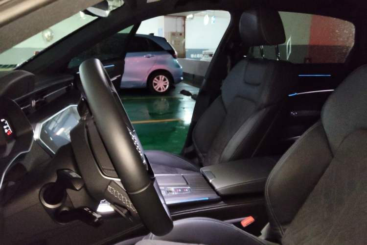 Used Audi A6L 2024 55 TFSI quattro Prestige Dynamic Edition Left Front Seat