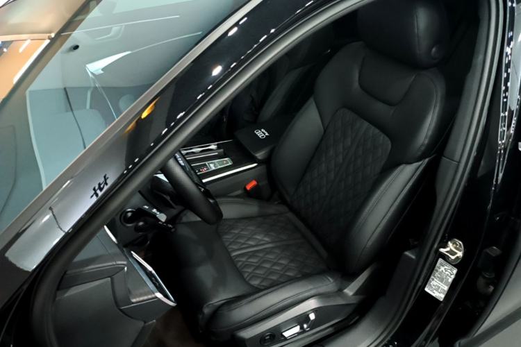 Used Audi A6L 2024 45 TFSI quattro Prestige Dynamic Edition Left Front Seat