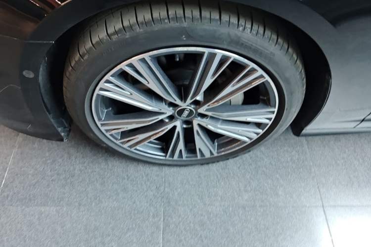 Used Audi A6L 2024 45 TFSI Prestige Dynamic Edition Left Front Wheel Hub