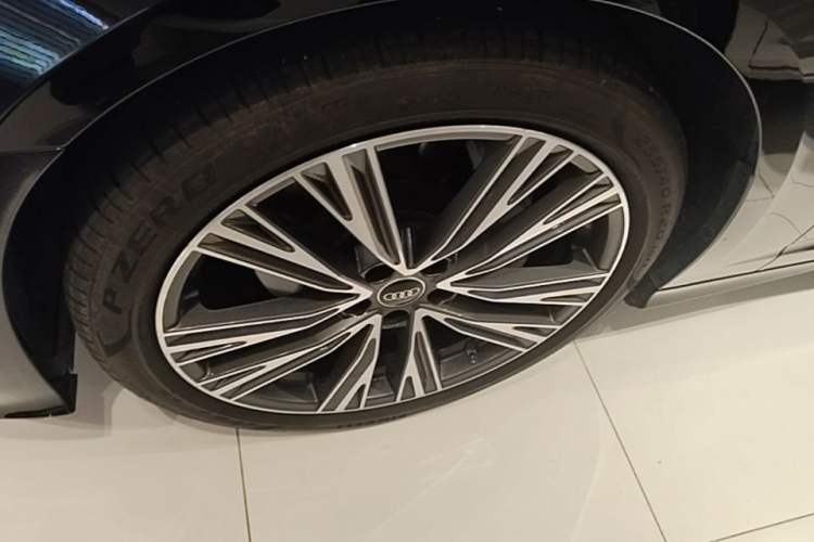 Used Audi A6L 2024 45 TFSI Prestige Dynamic Edition Left Front Wheel Hub